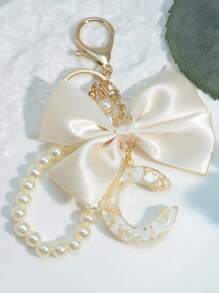1 件白色蝴蝶结字母钥匙扣，妈妈礼物，女士包包吊坠饰品，DIY 背包装饰珍珠配件汽车配件包包饰品学校珍珠 - 白色 - 查看 3