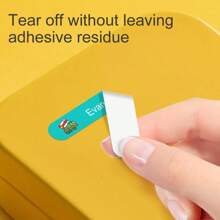 带有可爱卡通图标的个性化定制彩色姓名贴纸，非常适合标记笔、笔记本和个人物品，持久撕下无残留，非常适合家庭、办公室和旅行，自定义文本或名称选项，明亮且易于识别，有多种颜色可供选择，非常适合整理和易于识别，可调节，防霉，现代，多彩，时尚，定制，个性化，独特，办公室，茶室，学校，家庭，回到定制贴纸，温馨的氛围