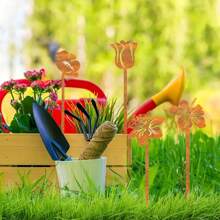 1pc Rustic Metal Flower Potted Decor, Garden Stake Decoration, Vintage Iron Flower, Suitable For Garden, Farm, Yard, Lawn