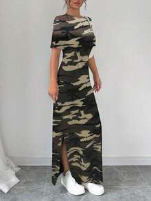 Robe de camouflage à la mode pour femmes avec design fendu, tenue énergique et élégante pour Noël