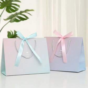 1 套礼品袋、马卡龙手提包、化妆品纸袋、丝带手柄手提袋