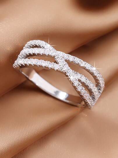 1 件优雅简约百搭十字交叉设计锆石戒指