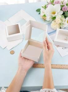 Hộp giấy vuông màu trắng có cửa sổ trong suốt (20 chiếc/10 chiếc/5 chiếc), hộp quà đựng xà phòng mini, thích hợp để đựng trang sức, quà tặng tiệc cưới, hộp quà giấy gấp gọn dùng cho tiệc tùng và đám cưới (Màu trắng) - Nhiều màu - Xem 2