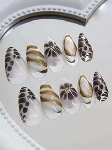 30 件装按压式指甲套装 3D 美甲镀铬金边框装饰可佩戴指甲珍珠花朵装饰甜美可爱可拆卸假指甲