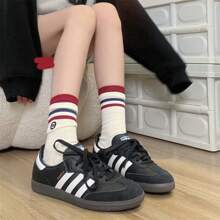 阿迪达斯 Originals 男女通用运动鞋，2026 春季新款 Samba OG 时尚休闲运动鞋，低帮 T 字头鞋 B75807 - 黑色 - 查看 5