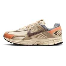 Men's Nike Zoom Vomero 5 Sanddrift/Earth-Muslin-Khaki (FZ5051 121) - Brown - View 1