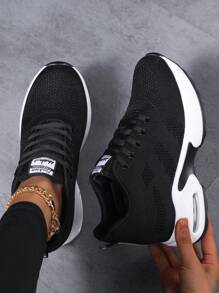 Chaussures de sport femme à lacets en maille de couleur unie pour l'automne/hiver, baskets décontractées respirantes et rehaussantes, chaussures basses confortables - Noir - Voir 2