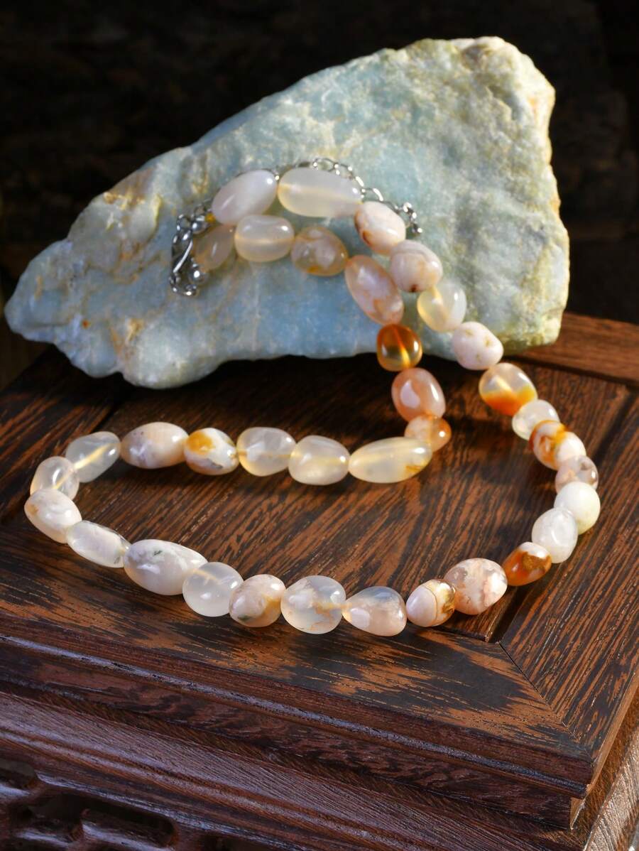 Vintage Natural Stone Necklace, High-End Bohemian Healing Natural Crystal Sakura Agate Stone Elegant Necklace Jewelry, Suitable For Mother's Day, Father's Day Gift (Natural Stone Color Random)