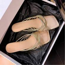 Sandalias de verano para mujer con tacón alto y tiras cruzadas y cabeza cuadrada francesa, estilo stiletto con temperamento y punta abierta, sandalias romanas para mujer, ropa de exterior