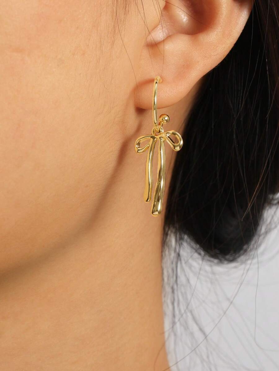 1 Pair Luxurious Gold Butterfly Drop Earrings - Versatile Design To Elevate Your Style, Suitable For Daily Wear And Parties - Crafted For Women Who Appreciate Elegance And Charm