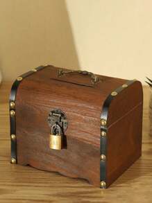 1 pièce Boîte à monnaie en bois vintage - avec cadenas d'amour, accents de laiton et poignée de transport, meilleurs cadeaux d'anniversaire, bocal à trésor de pirate médiéval, cadeaux de fête des pères, boîte de rangement, décoration d'intérieur, cadeau pour la famille, accessoires de mariage, décoration de chambre, articles de décoration de chambre, épargne d'argent, rangement de pièces de monnaie, rangement d'argent, rangement de bijoux, cadeau pour la famille, tirelire en bois, vintage, médiéval, thème de pirate, rustique, classique, élégant, cadeaux de remise des diplômes