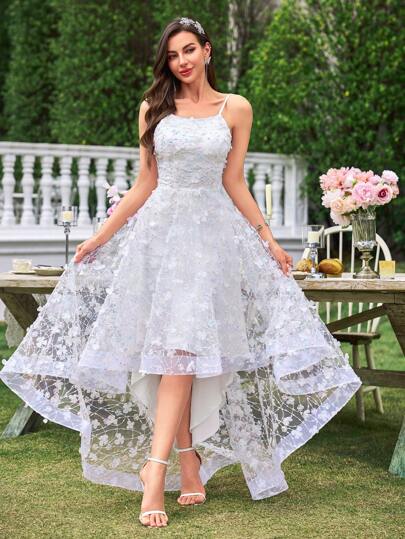  UNITHORSE 露肩、落肩、收腰、3D 花卉装饰短款婚纱，迷人优雅，新娘全白派对装女士