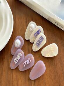 4 件套不对称珍珠发夹套装，字母图案亚克力发夹，女士独特发饰 - 彩色 - 查看 3