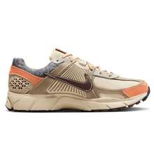 Men's Nike Zoom Vomero 5 Sanddrift/Earth-Muslin-Khaki (FZ5051 121) - Brown - View 3
