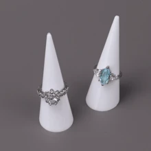 Wholesale Clear Acrylic Riangle Conical Ring Display Jewelry Storage Plastic Ring Display Stand For Ring Back To School