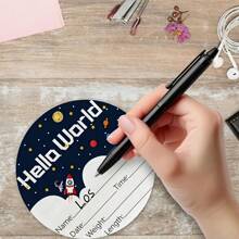 Cartel de anuncio de recién nacido, Cartel de "Hola mundo", Cartel de anuncio del nacimiento del bebé, Letrero con el nombre para utilizar como prop fotográfico, Regalo para la ducha de bebé de una nueva madre, regalo para la guardería, regalo para el baby shower, regalo para Pascua, cosas para niñas/niños