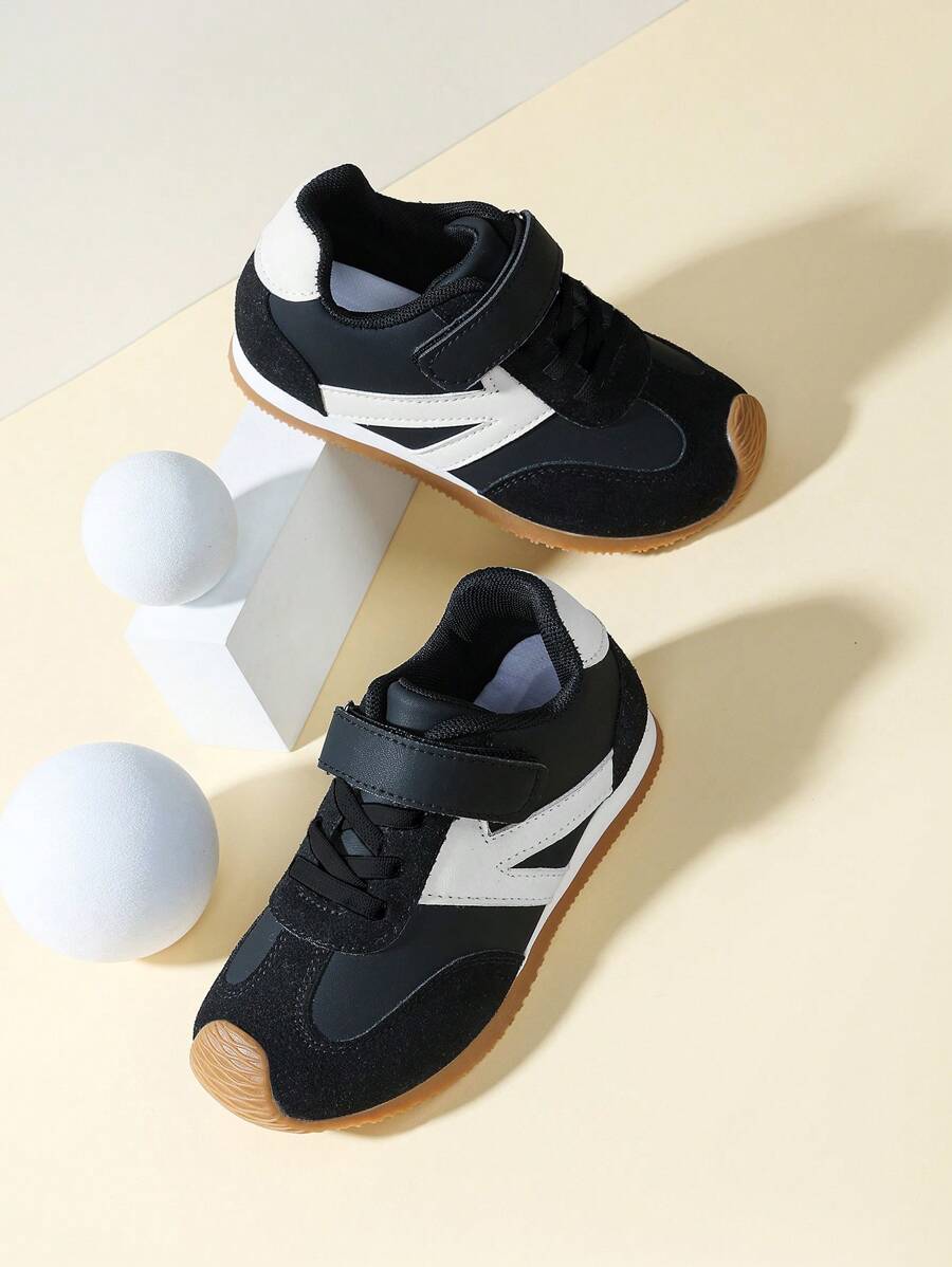 Children's Sports Shoes, Girls & Boys Lightweight Breathable Sneakers - Black - View 1