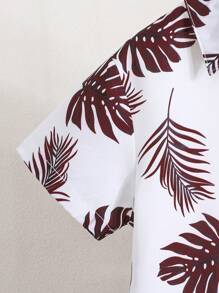 Conjunto casual de 2 piezas de niño pequeño para verano: Camisa de manga corta con estampado de hojas + Pantalones cortos, para uso al aire libre