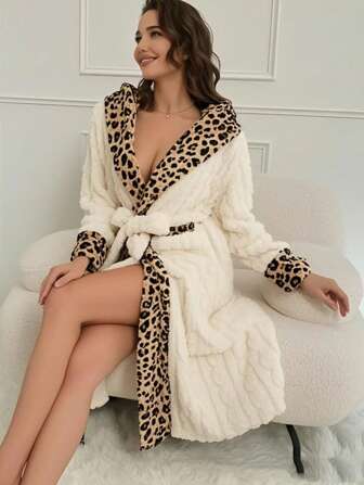 1pc Bathrobe, Loungewear, Sleepwear, Hooded, Pockets, Leopard Print Trim, Unisex, 3D Textured, Fluffy, Soft, Suitable For Bathroom, Bedroom, Living Room, Pool, All Seasons