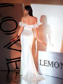 Off-The-Shoulder White One-Piece Split Floor-Length Wedding Dress, Bride - White - View 7