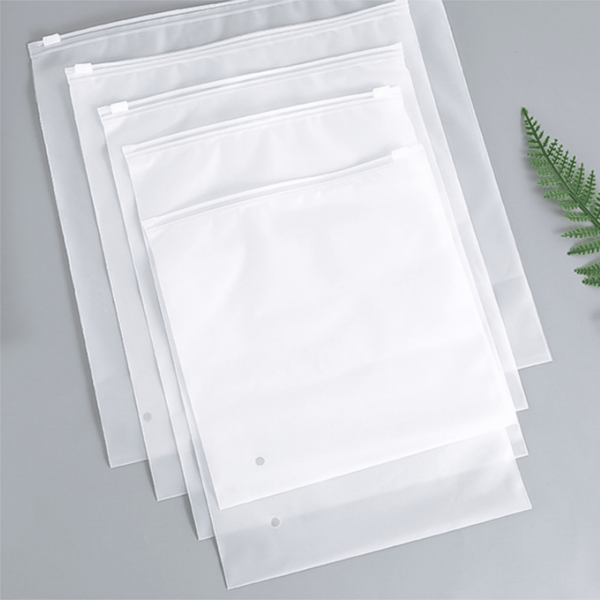 20 Pcs Frosted Storage Bag, Gift Packaging Bags, Clothing Packaging Bags, Self Sealing Storage Bag,Thick Waterproof Plastic Bags, Suitable For Schools, Dormitories, Offices, Transportation And Mailing, Birthday, Party Gift Packaging Bags. ﻿