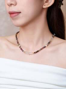 VE 1 pièce Collier en argent sterling S925 avec émeraude naturelle, présentant une émeraude, des nœuds en cristal de roche et bambou & perle. Riches couleurs et design innovant. L'émeraude symbolise la richesse et la bonne fortune, le cristal de roche représente la pureté et l'énergie positive, la perle implique la noblesse et l'intégralité. Couleur du bijou distribuée au hasard
