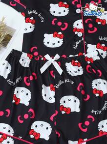 SANRIO 【居家男士】2件套女士春夏三丽鸥Hello Kitty印花翻领纽扣短袖上衣和蝴蝶结短裤睡衣套装，适合居家穿着 - 黑色 - 查看 5