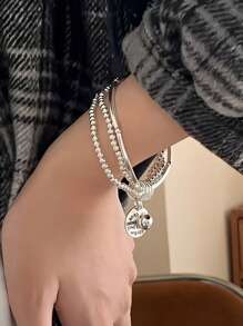 纯银多层圆珠字母圆形品牌手链女士手工弹力绳设计三层银珠手链 - 多層圓牌手鍊 - 查看 4