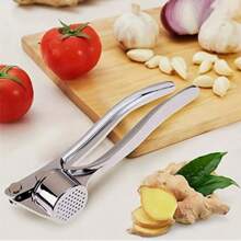 1pc Titanium Alloy Stainless Steel Garlic Press, Garlic Mincer, Garlic Clamper, Multi-Function Zinc Alloy Stainless Steel Manual Garlic Squeezer, Suitable For Kitchen
