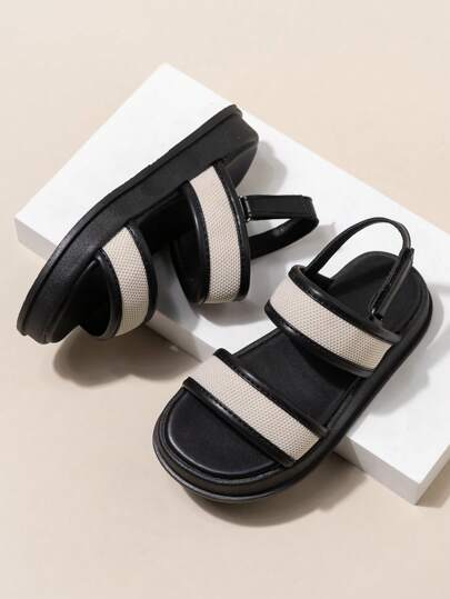 1双儿童时尚户外度假沙滩软底简约夏季平底凉鞋，男女童均适用