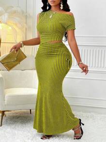 Women's Plus Size Asymmetrical Shoulder Pleated Top With Asymmetrical Hem And Mermaid Style Skirt Suit