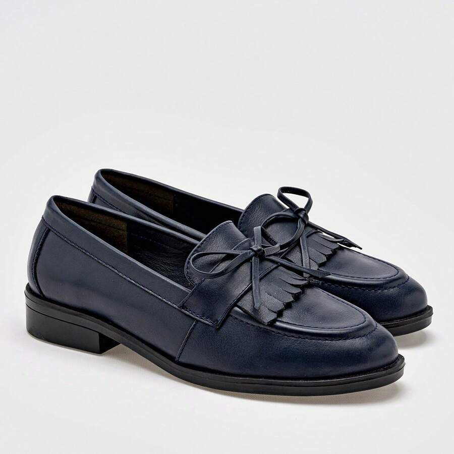 Zapato Mujer Casual Piso Cerrado En Piel Color Marino - Azul Marino - Ver 1