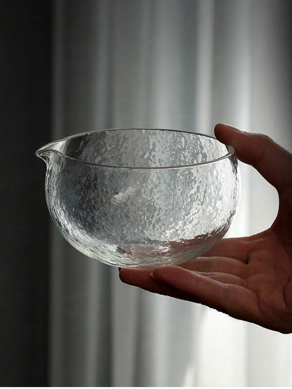 1 حبة (400 مل / 13.5 أونصة) وعاء ماتشا زجاجي شفاف عالي الجودة بنمط المطرقة الحديثة ، وعاء ماتشا ، وعاء توزيع الشاي ، وعاء عادل ، وعاء زجاجي ، وعاء تخمير الشاي البارد ، وعاء شاي ، مقاوم لفرق درجات الحرارة العالية ، سهل التنظيف ، مصنوع يدويًا ، وعاء طقوس الشاي الياباني الأخضر الماتشا ، وعاء التقطير المجفف المُسمّك ، وعاء كبير للسلطة وعصير الخضروات لبداية العام الدراسي