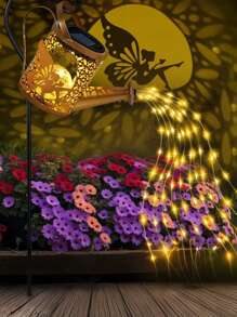 1 pièce de Arrosoir décoratif solaire avec guirlande lumineuse. Décoration de jardin en métal poli nickelé. Lumières solaires de cascade de 600 mAh avec 36 LED, contrôle par capteur de lumière, sans télécommande