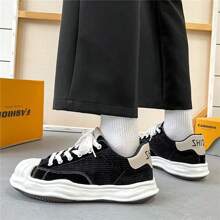 Men's Casual Versatile Comfortable Flat Skateboarding Shoes, Everyday Wear - Black and White - View 9