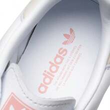 Adidas Originals 男鞋女鞋德訓鞋休閒鞋春季款 SAMBA OG W 輕量低筒耐磨運動鞋情侶鞋 - 白/奇蹟紫粉/漢玉白 - 查看 6