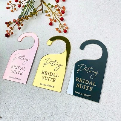 1 Biển báo cửa "Không làm phiền" tùy chỉnh cho đám cưới, Biển treo cửa "Không làm phiền" cá nhân hóa với tên cô dâu, 7*14cm, Trang trí, Đa chức năng, Tinh tế & Thời trang, Nhiều màu sắc, Phong cách cổ điển & Tối giản, Có thể tùy chỉnh, Cá nhân hóa, Độc đáo, Món quà lý tưởng cho kỷ niệm, Ngày Valentine, Ngày của Mẹ, Sinh nhật, v.v.