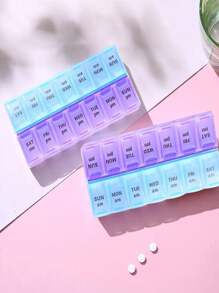 1 pieza/2 filas 14 compartimientos Caja de pastillas azul y morada, portátil y conveniente tamaño de viaje gran capacidad a prueba de humedad sellada, buena identificación organizador de pastillas/cápsulas de mañana y noche con braille, caja de almacenamiento semanal de 7 días de medicación con compartimientos AM/PM