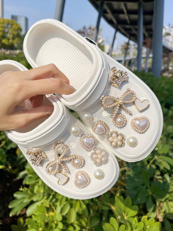 18 piezas Accesorios decorativos para zapatillas, sandalias y zapatos de jardín con lazo de perlas y corona dorada, para manualidades DIY