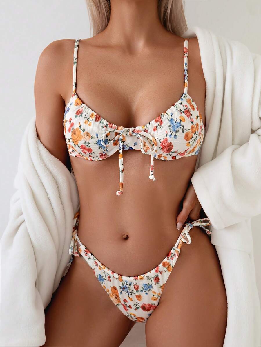 1 套女士条纹和花卉印花两件套比基尼泳装带钢圈，时尚性感 - 白色 - 查看 1
