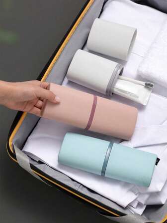 1件，PVC材质旅行洗漱杯旅行牙刷盒洗漱包，多色可选，密封防水，使用这款便携式牙刷盒，让您的牙刷在旅途中保持清洁安全！旅行必备品，适合海滩、暑假、返校旅行、家居浴室装饰