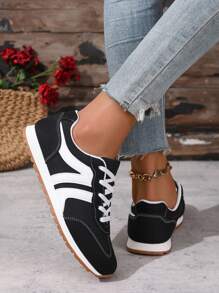 Chaussures de plateforme vintage pour femmes, nouvelles baskets respirantes 2025, légères, polyvalentes, mode décontractée, de sport, antidérapantes, avec semelle souple