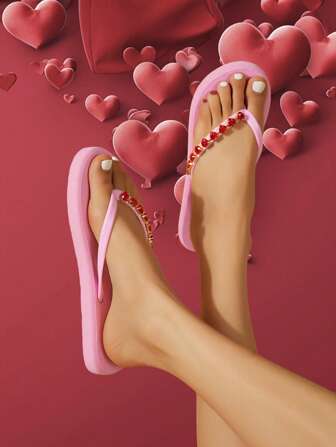 2025 心形水钻装饰波西米亚风格粉色女鞋，一脚蹬拖鞋，适合春夏度假时尚海滩/休闲/户外/旅行等，带防滑设计和趾环人字拖，适合女士