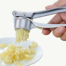 1pc Titanium Alloy Stainless Steel Garlic Press, Garlic Mincer, Garlic Clamper, Multi-Function Zinc Alloy Stainless Steel Manual Garlic Squeezer, Suitable For Kitchen