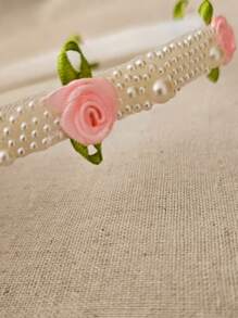 Tiara de pérolas com flores rococó