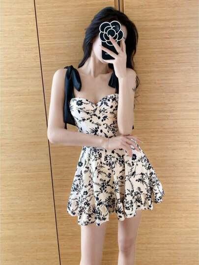 2025 New Popular One-Piece Swimsuit For Girls, Ins Style, Modest Yet Sexy, Tummy Slimming, Halter Swimwear For Hot Spring