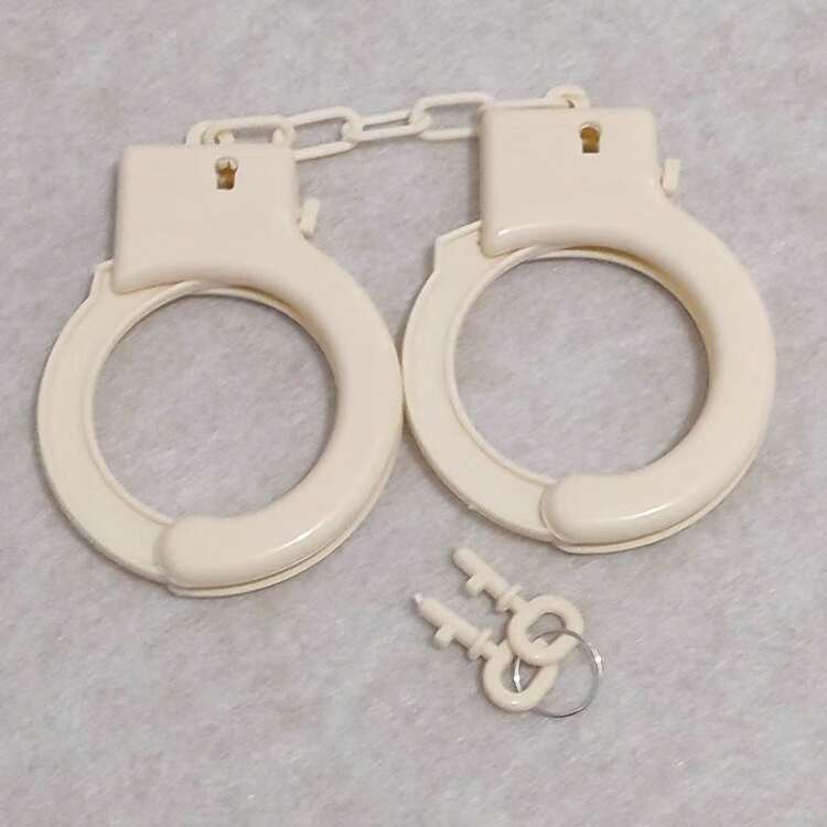 Authentic Silvery Plastic Handcuffs - Realistic Police Costume Accessory With No Battery Required, Perfect For Halloween Parties, Events, And Cosplay - , Lightweight, And Easy To Use - Multicolor - View 12