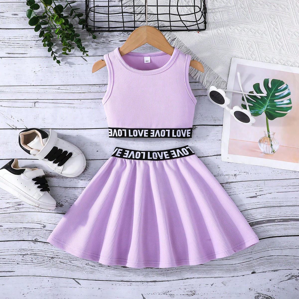 Set de 2 piezas de top sin mangas y falda de línea A con estampado de amor de verano para niñas jóvenes