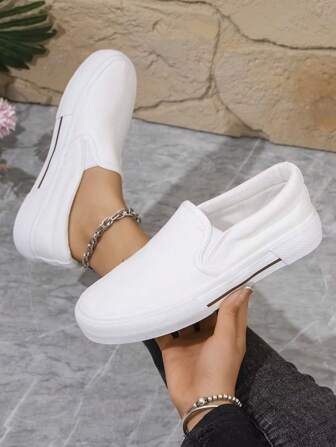 新品高端帆布便鞋、休闲鞋、时尚休闲百搭运动鞋