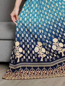 阿拉伯复古风格圆领渐变蓝色刺绣连衣裙，端庄